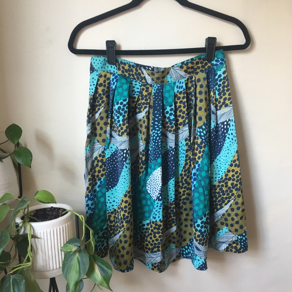 H&M Pleated Skirt - Picture 3 of 4